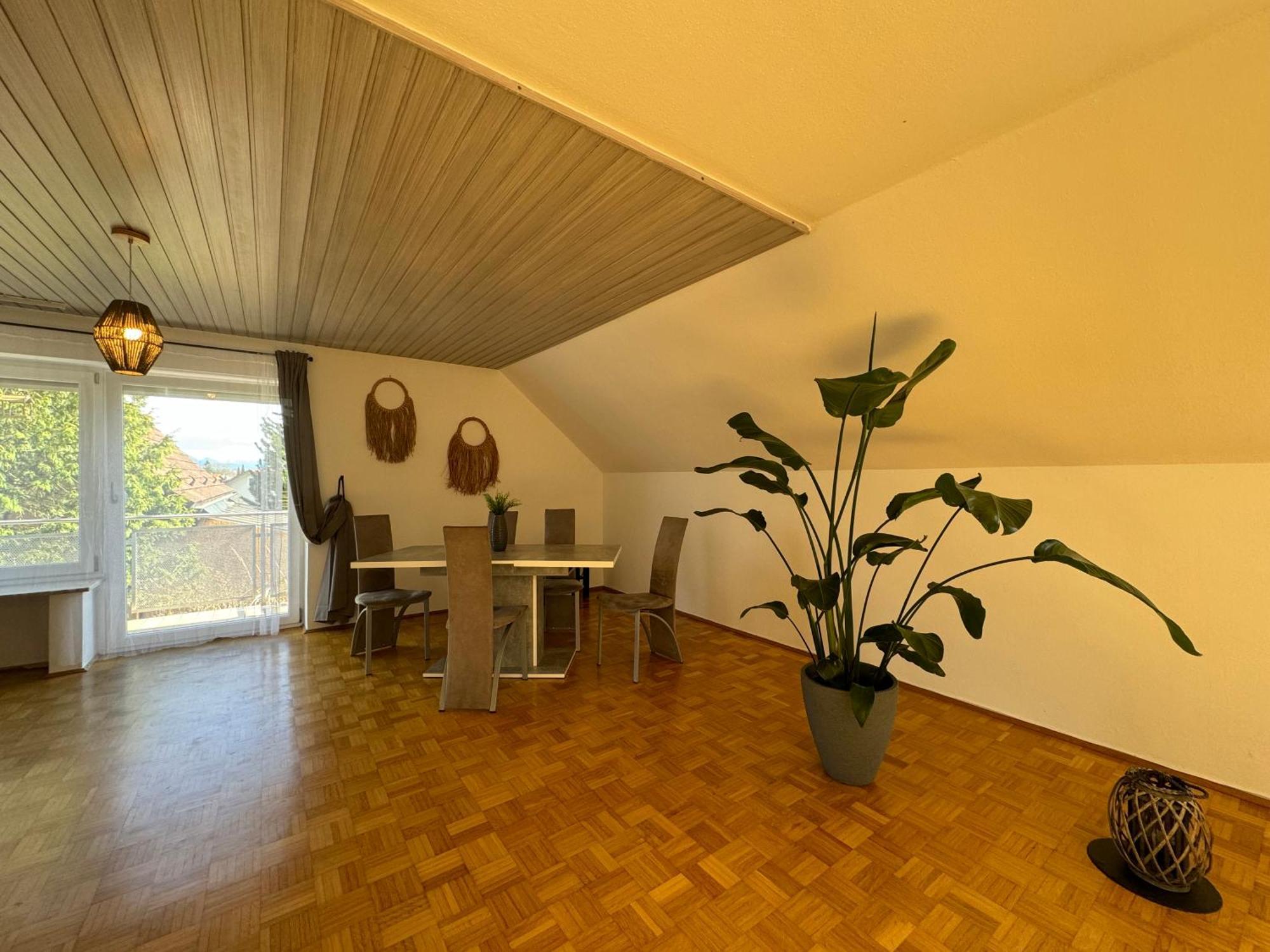 Fewo Boho 110 Qm Mit Bergblick 3 Min Bahnhof Apartamento Laufen Exterior foto