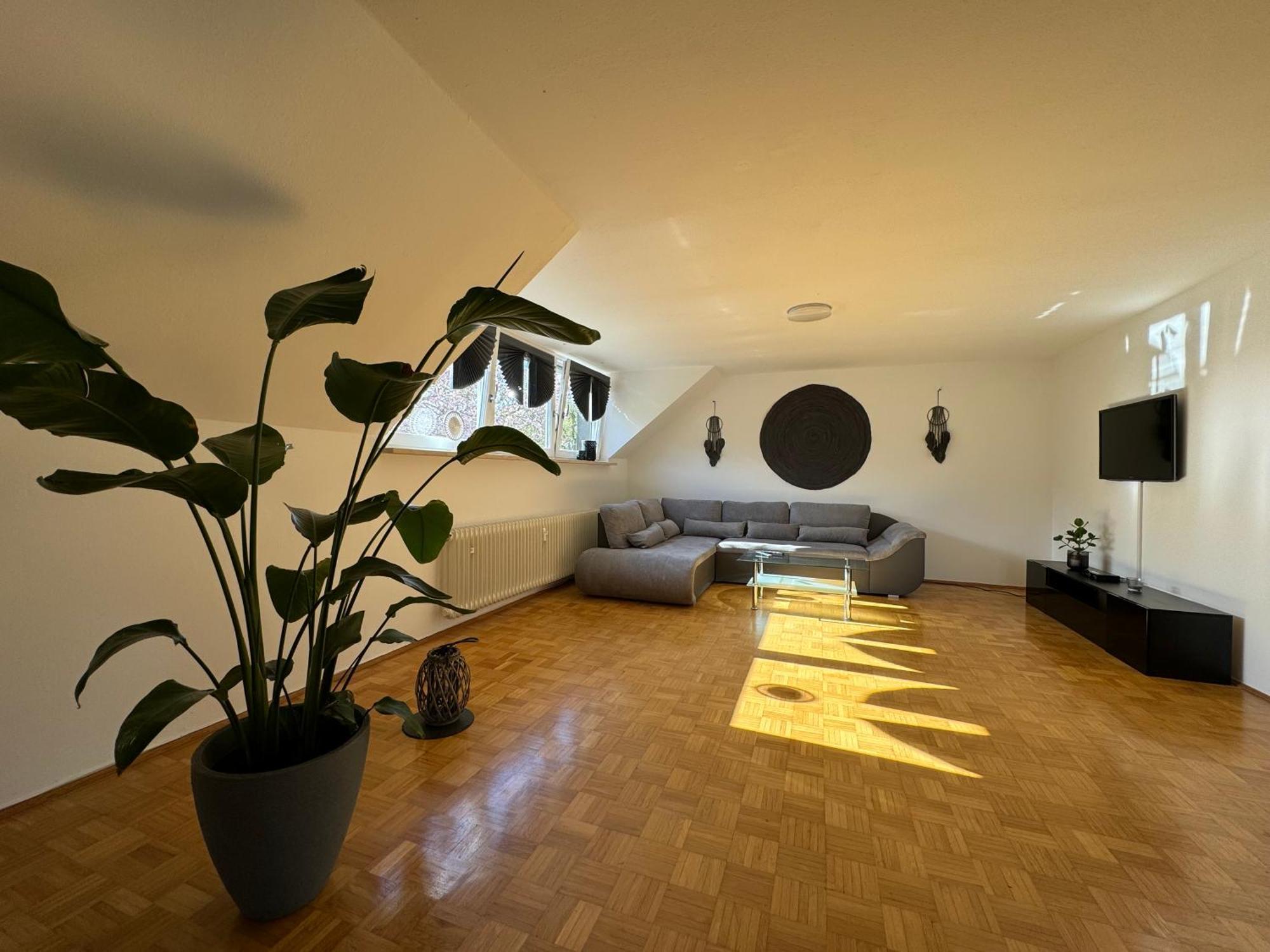 Fewo Boho 110 Qm Mit Bergblick 3 Min Bahnhof Apartamento Laufen Exterior foto